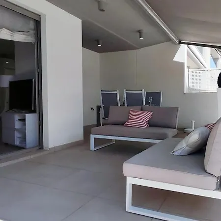 Panorama - Sunrise Side Apartment *